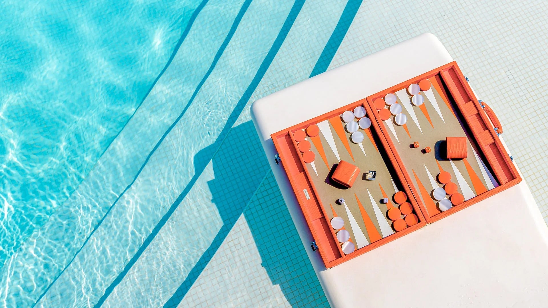 VIDO Backgammon | Luxury Backgammon Sets. Buy online handmade backgammon boards carefully crafted with high-quality vegan leather and durable materials. Discover our large collection of colourful and contemporary backgammon sets.